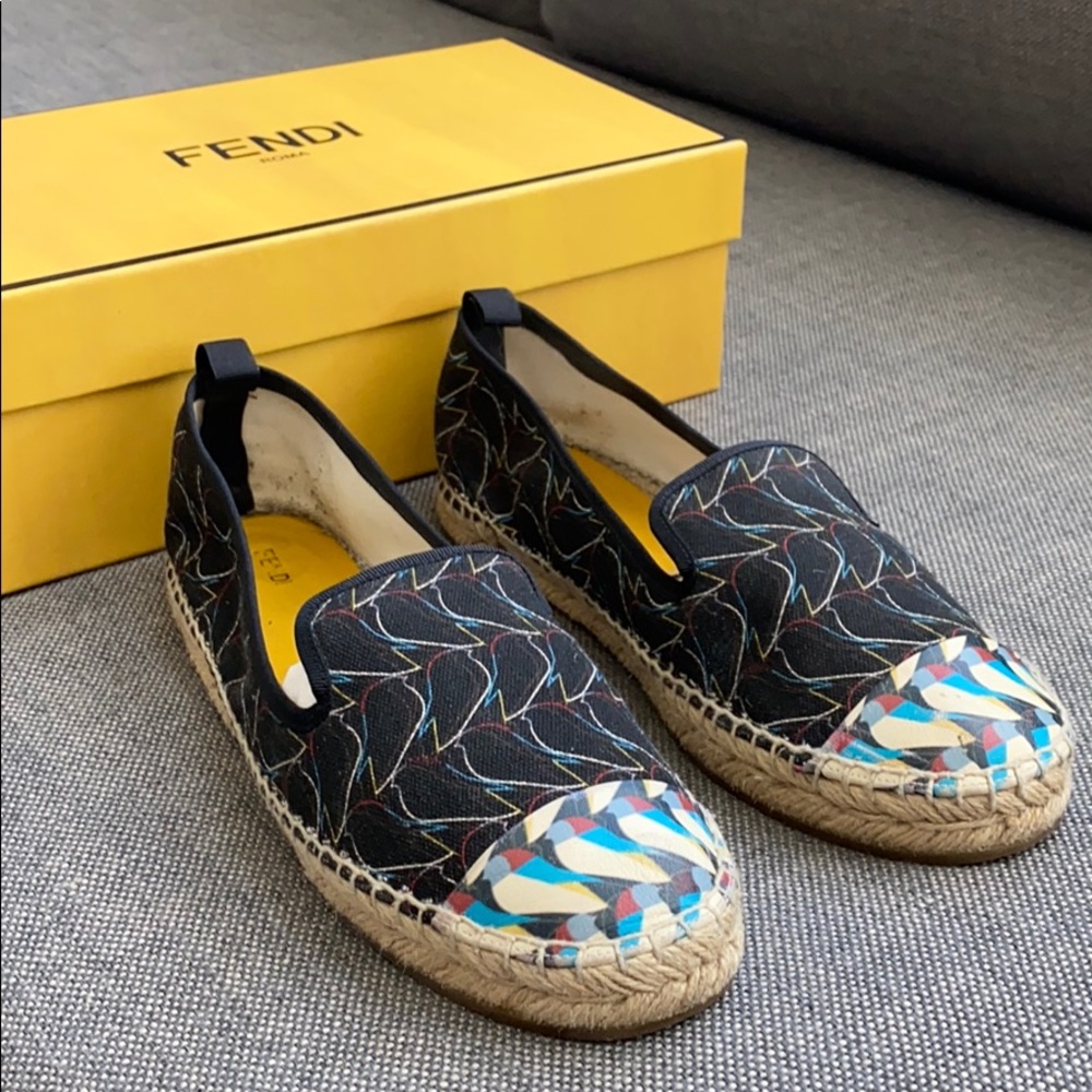 Fendi flat espadrille 38 used no major flaws $550 - Picture 2 of 6